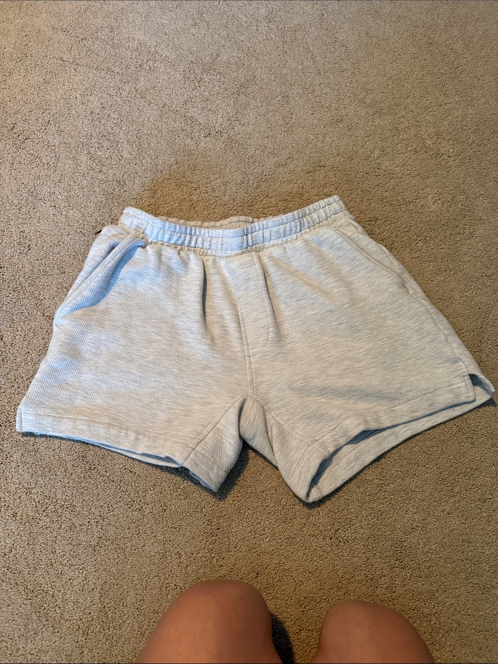 American Eagle Outfitters Light Gray Athletic Lounge Shorts 
2 zipper pockets 5”